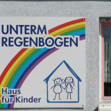 Haus für Kinder Unterm Regenbogen
